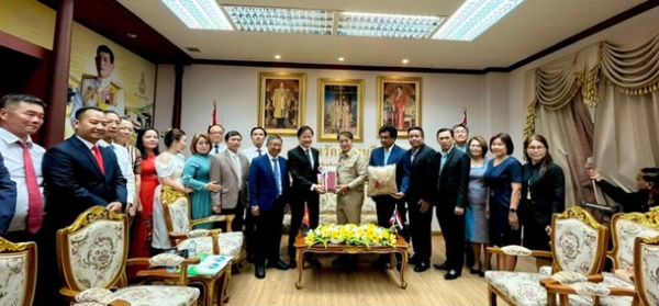 Đoàn công tác Đắk Lắk làm việc với tỉnh trưởng Chanthaburi, đây là "thủ phủ sầu riêng" Thái Lan