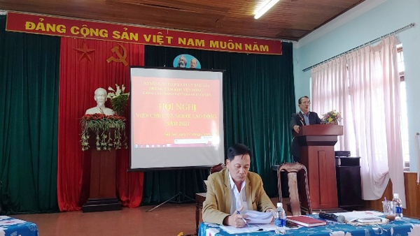 HỘI NGHỊ VIÊN CHỨC VÀ NGƯỜI LAO ĐỘNG TRUNG TÂM KHUYẾN NÔNG - GIỐNG CÂY TRỒNG, VẬT NUÔI VÀ THỦY SẢN NĂM 2021